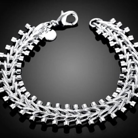 Twisted Chain with Small Balls Bracelet - Picture 6 of 6